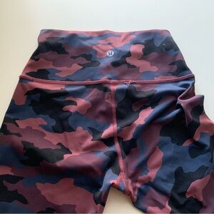 Lululemon Wunder Under Camo Smoky Red Night Sea Leggings Size :4